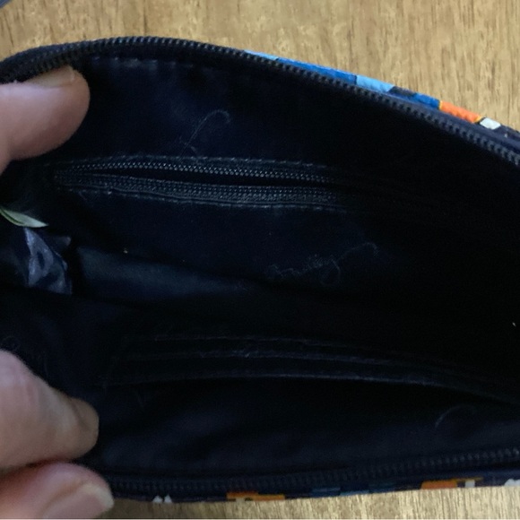 Vera Bradley cute crossbody bag. It's beautiful blue and orange diamond pattern - Picture 6 of 7